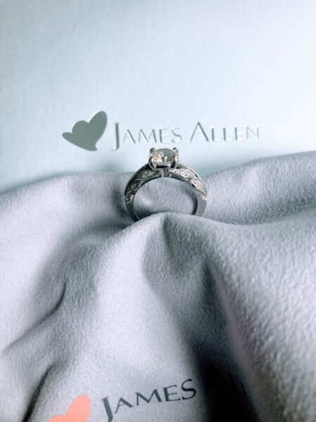IGI certified 1.58 CT D VS1 Lab Grown Round Diamond 18KT White Gold Ring - Image 5
