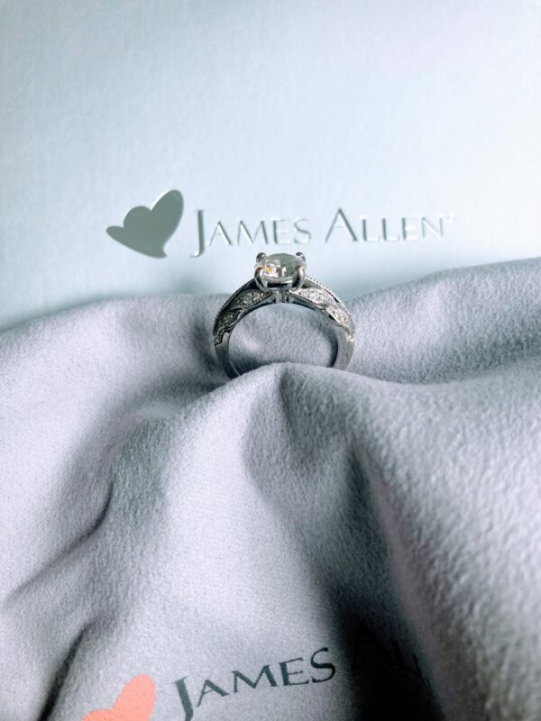 IGI certified 1.58 CT D VS1 Lab Grown Round Diamond 18KT White Gold Ring - Image 5