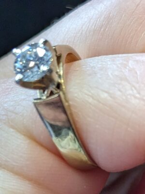 0.69 CT G VS2 Round Diamond 14 KT Yellow Gold Ring