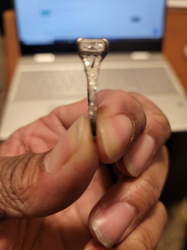 IGI Certified 1.63 CT F VVS2 Lab Grown Cushion Cut Diamond Ring - Image 6