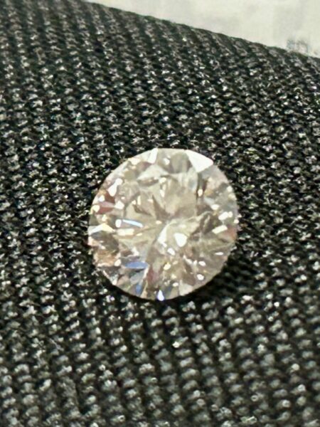 IGI Certified 2.85 CT G VS1 Lab Grown Round Brilliant Diamond - Image 4