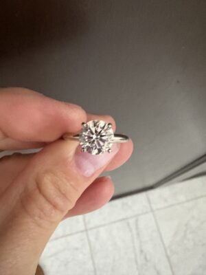 IGI Certified 2.45 CT D VS2 Lab Grown Round Brilliant Diamond Ring