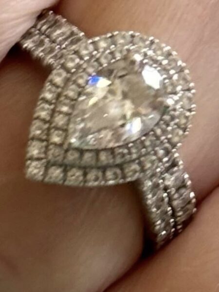 IGI 2 Carat F VS2 Pear Lab-Grown Diamond Ring - Image 12