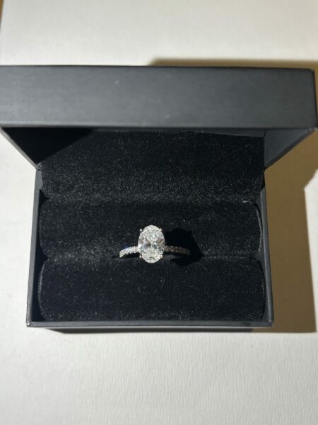 IGI 2.29 CT SI1 D Lab Grown Oval Diamond Ring - Image 3