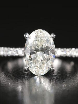 IGI Certified 2.10 CT H VS1 Lab Grown Oval Brilliant Diamond Ring