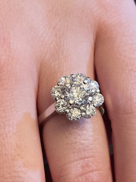 1.50 Carat F VS1 Round Lab-Grown Diamond Ring - Image 4