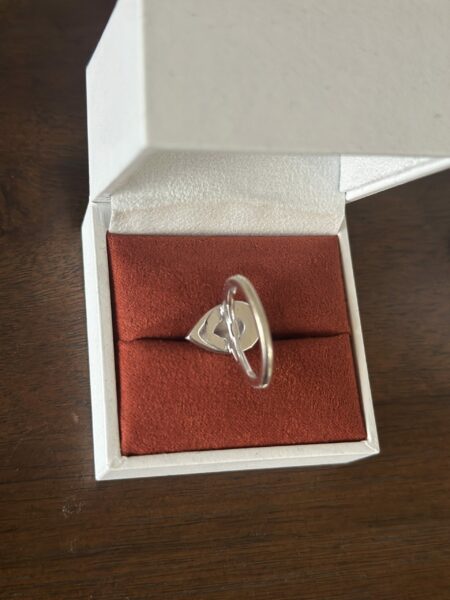 IGI Certified 2 CTW D VVS2 Lab Grown Pear Cut Diamond Ring - Image 9