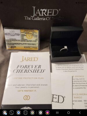 IGI 1.01 Carat E VS2 Round Lab-Grown Diamond Ring