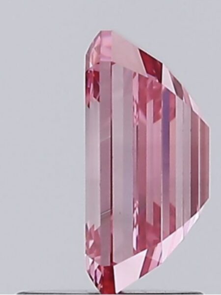 IGI 1.60 Carat D VS1 Emerald Lab-Grown Diamond Loose Diamond - Image 4