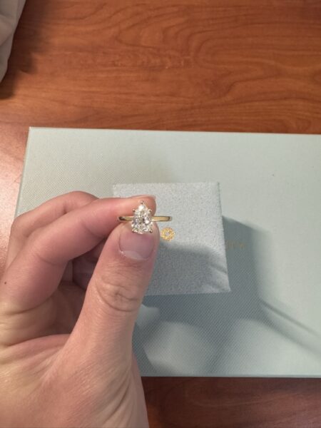 IGI 1.53 Carat D VVS2 Pear Lab-Grown Diamond Ring - Image 5
