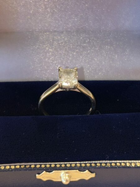 1.57 Carat G VVS2 Cushion Lab-Grown Diamond Ring - Image 2
