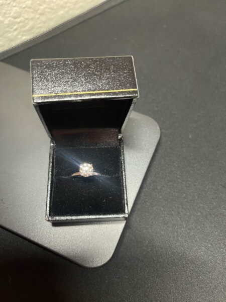 IGI 1.5 Carat I VVS2 Round Lab-Grown Diamond Ring - Image 2