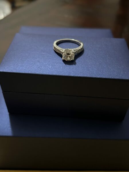 2 Carat F VVS1 Round Lab-Grown Diamond Ring - Image 4