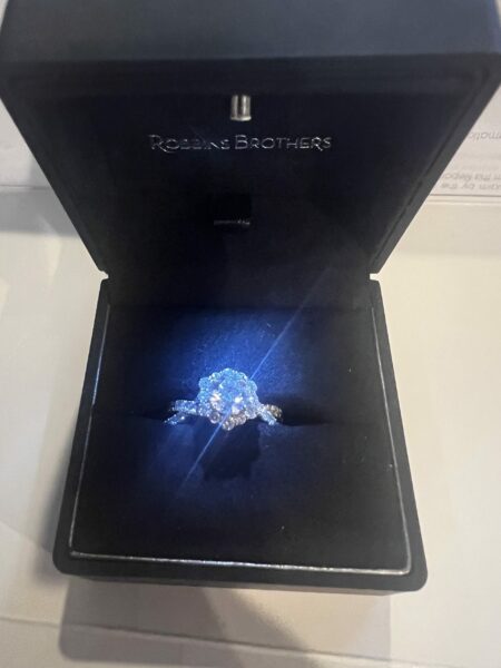 IGI 1.06 Carat F VVS2 Round Lab-Grown Diamond Ring - Image 5