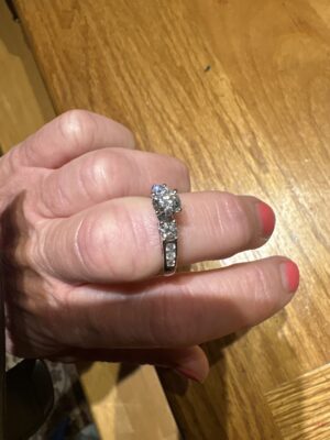 1.0 Carat F I2 Round Natural Diamond Ring