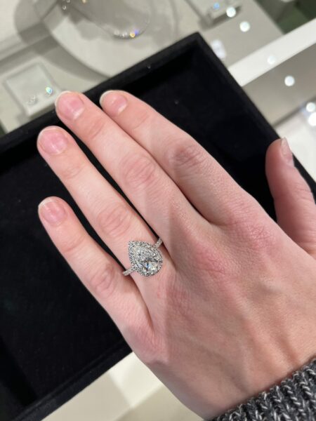 IGI Certified 2 CTW D VVS2 Lab Grown Pear Cut Diamond Ring - Image 4