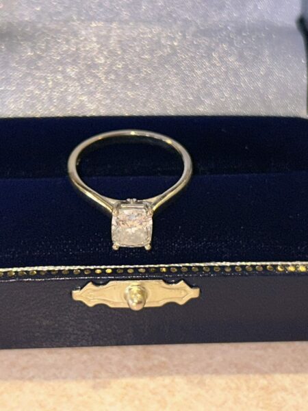 1.57 Carat G VVS2 Cushion Lab-Grown Diamond Ring - Image 3