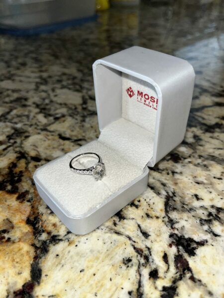 GCAL Certified 2.21 CT G VS1 Oval Lab Grown Diamond Ring - Image 5