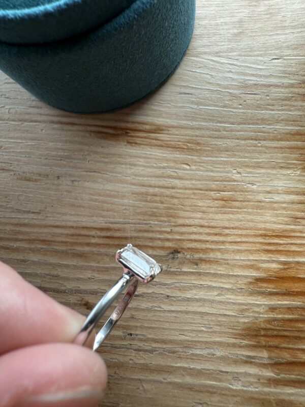 1.0 CT I VS1 Lab Grown Emerald Diamond Ring - Image 8