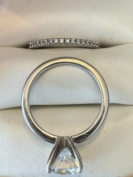 IGI 2.01 Carat D VS2 Round Lab-Grown Diamond Ring - Image 5