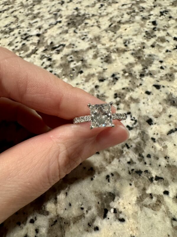 IGI 1.45 Carat G SI1 Princess Lab-Grown Diamond Ring - Image 5