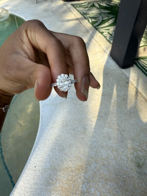 GCAL 1.01 CT E VS2 Lab Grown Oval Diamond Ring - Image 6