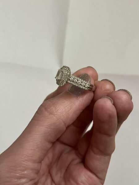 GSI Certified 1.53 CT E VS1 Lab Grown Emerald Cut Diamond Ring - Image 14