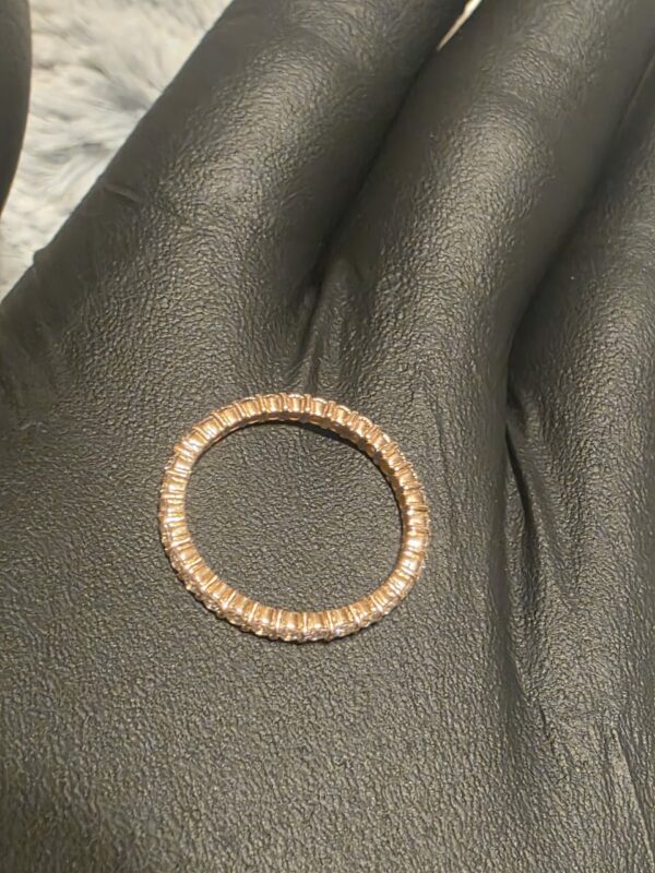 1.00 Carat D VVS1 Round Lab-Grown Diamond 14 KT Rose Gold Ring - Image 2