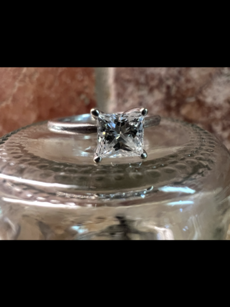 IGI Certified 1.01 CT F VVS2 Lab Grown Princess Cut Diamond Ring