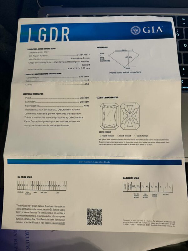 3.05 Carat G VS2 Radiant Lab-Grown Diamond Ring - Image 7