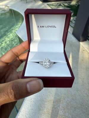 GCAL 1.01 CT E VS2 Lab Grown Oval Diamond Ring