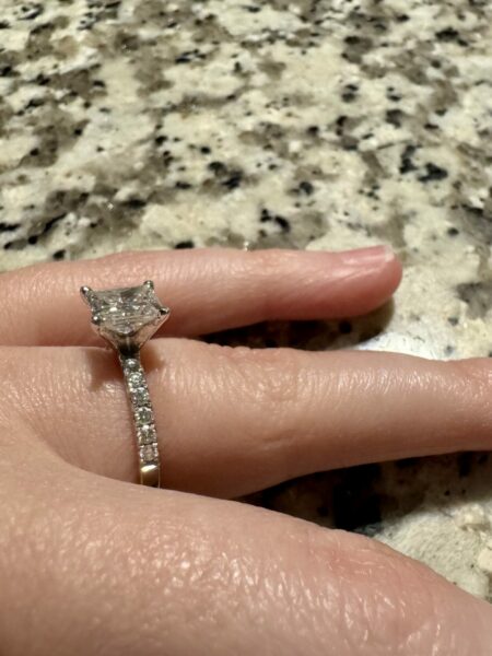 IGI 1.45 Carat G SI1 Princess Lab-Grown Diamond Ring - Image 6