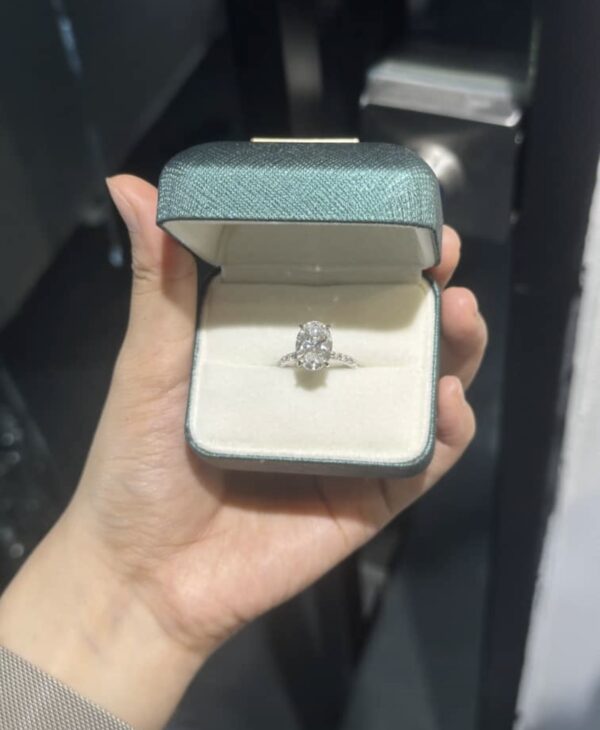 IGI 4.03 Carat D VS1 Oval Lab-Grown Diamond Ring - Image 3
