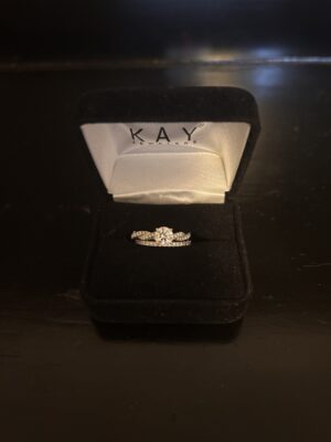 IGI 0.74 Carat E SI1 Round Lab-Grown Diamond Ring