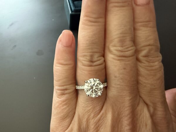 IGI 3.50 Carat G VS1 Round Lab Grown Ring - Image 4
