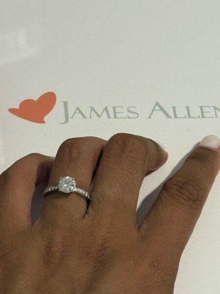 IGI 1.20 Carat E VS2 Round Lab-Grown Diamond Ring - Image 3