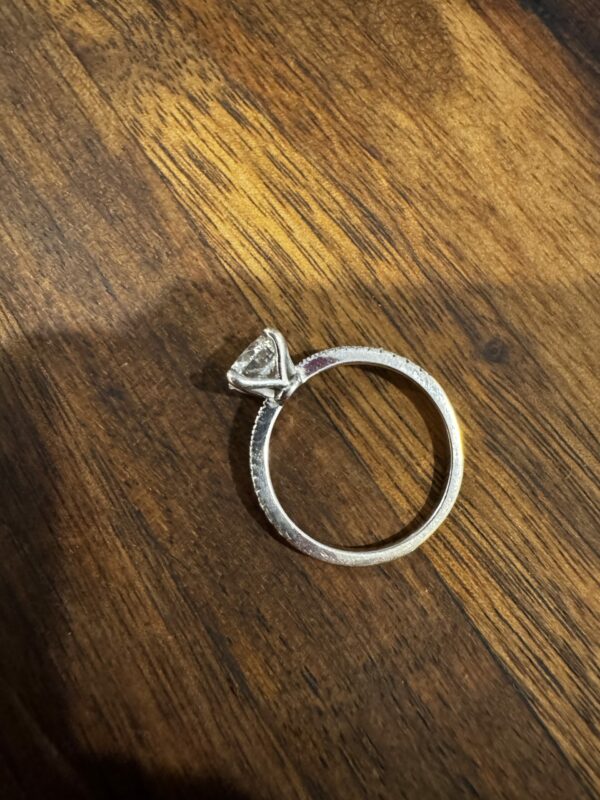 IGI 1.29 CT J VS2 Lab Grown Round Diamond Ring - Image 6