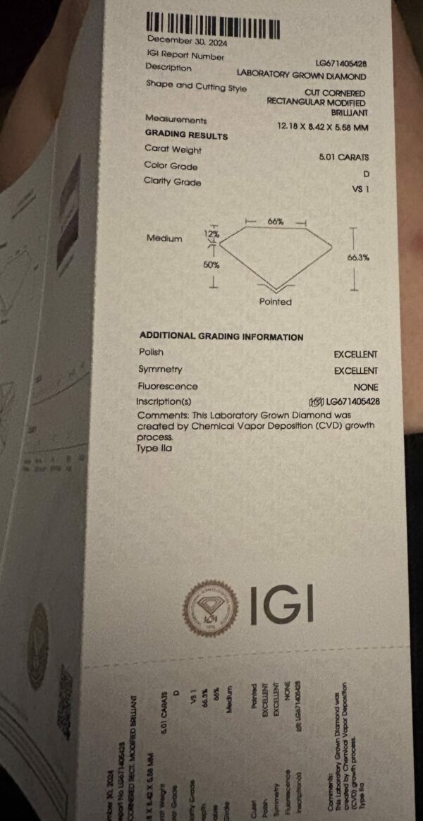IGI 5.01 D VS1 Lab Grown Radiant Diamond Ring - Image 3