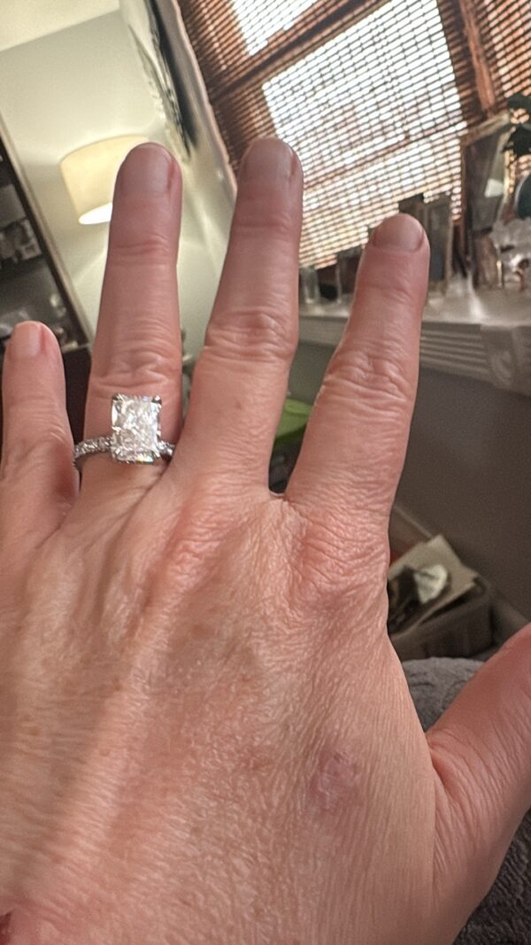 IGI 5.01 D VS1 Lab Grown Radiant Diamond Ring - Image 11
