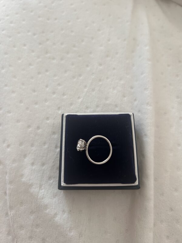 IGI 3.01 Carat G VS1 Oval Lab Grown Ring - Image 3