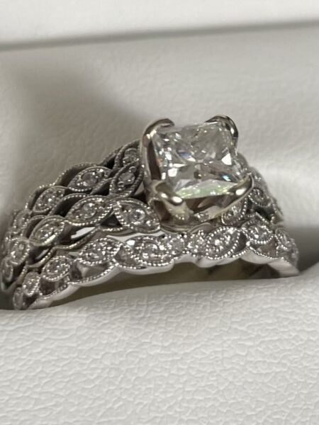 GCAL 1.02 CT F VS1 Lab Grown Princess Cut Diamond Ring and Matching Band