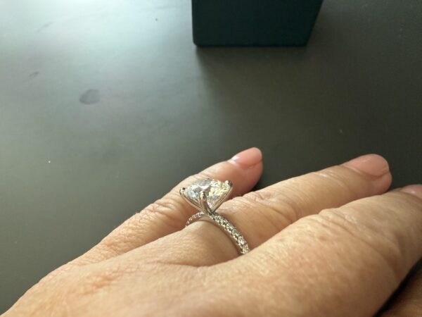 IGI 3.50 Carat G VS1 Round Lab Grown Ring - Image 2