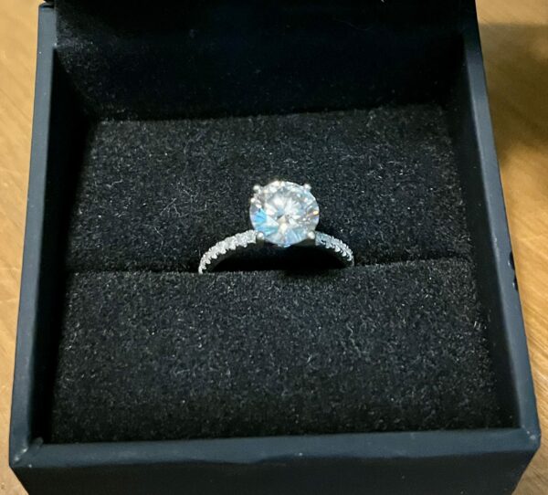 IGI 2.25 Carat I SI2 Round Lab Grown Ring - Image 2