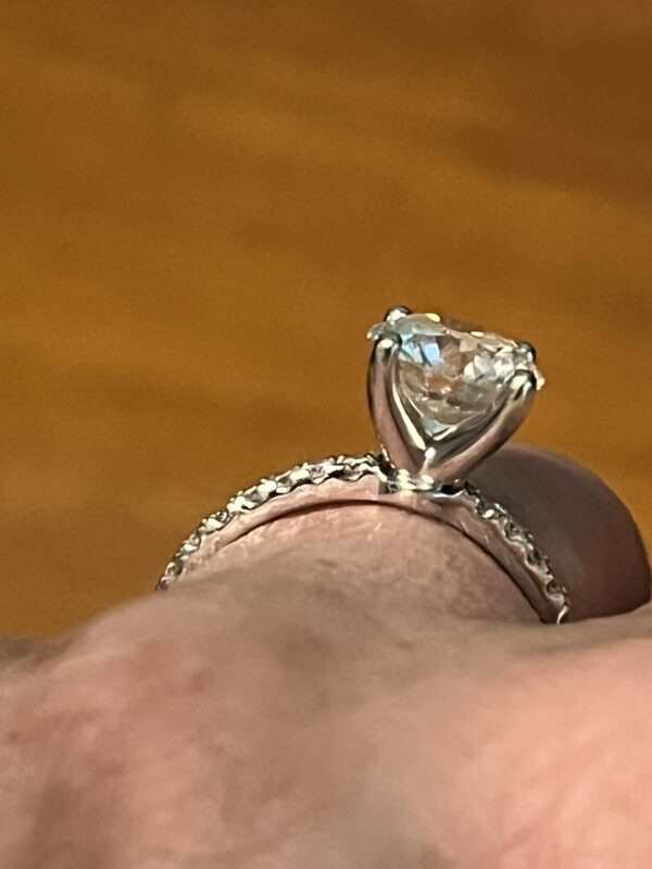 IGI 2.25 Carat I SI2 Round Lab Grown Ring - Image 7