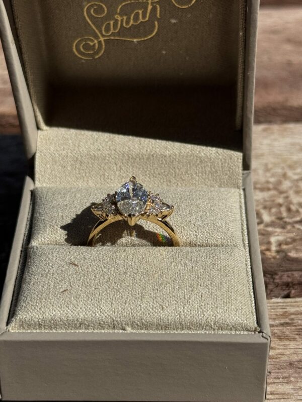 2.01 CT E VS2 Lab Grown Marquise Diamond Ring - Image 3