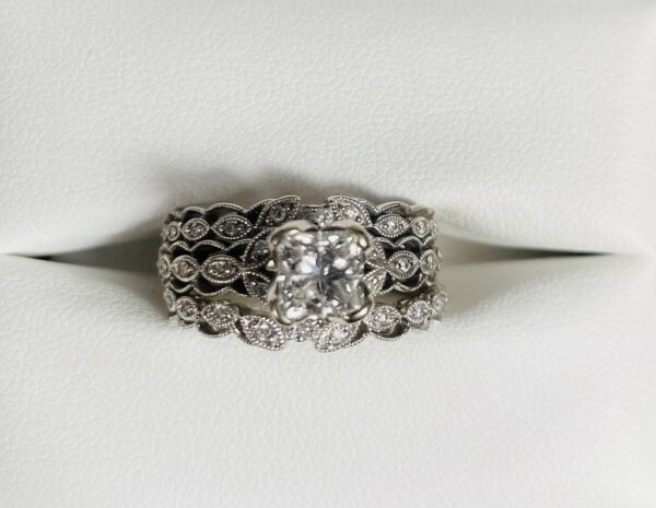 GCAL 1.02 CT F VS1 Lab Grown Princess Cut Diamond Ring and Matching Band - Image 5