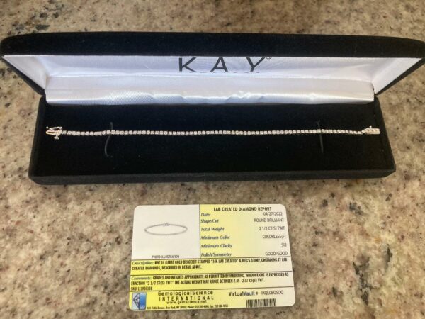 2.5 Carat F SI2 Round Lab-Grown Diamond Bracelet