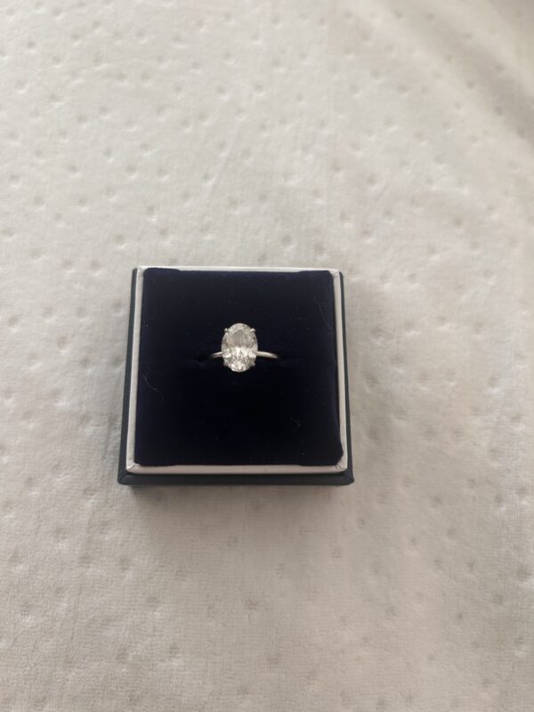 IGI 3.01 Carat G VS1 Oval Lab Grown Ring - Image 4