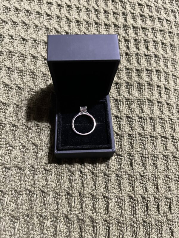 IGI 0.89 CT F VVS2 Radiant Lab Grown Diamond Ring - Image 6