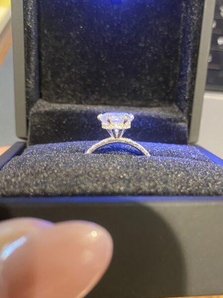 IGI 1.75 Carat D VVS2 Round Lab-Grown Diamond Ring - Image 3